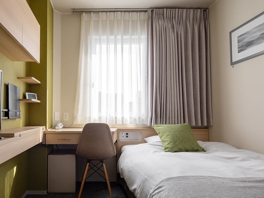 A quiet single room in Fujieda — a short walk from the hall